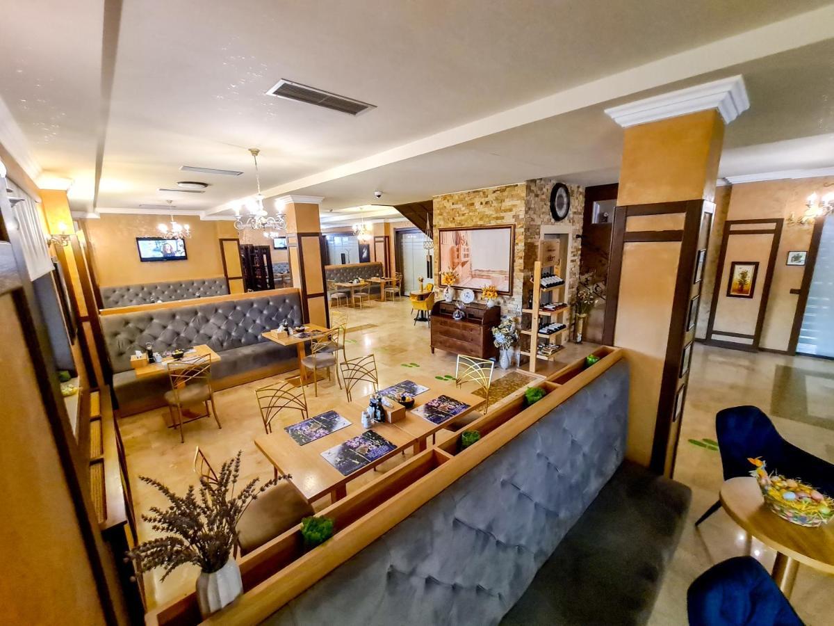 Hotel Yarus Plus Ploieşti Extérieur photo
