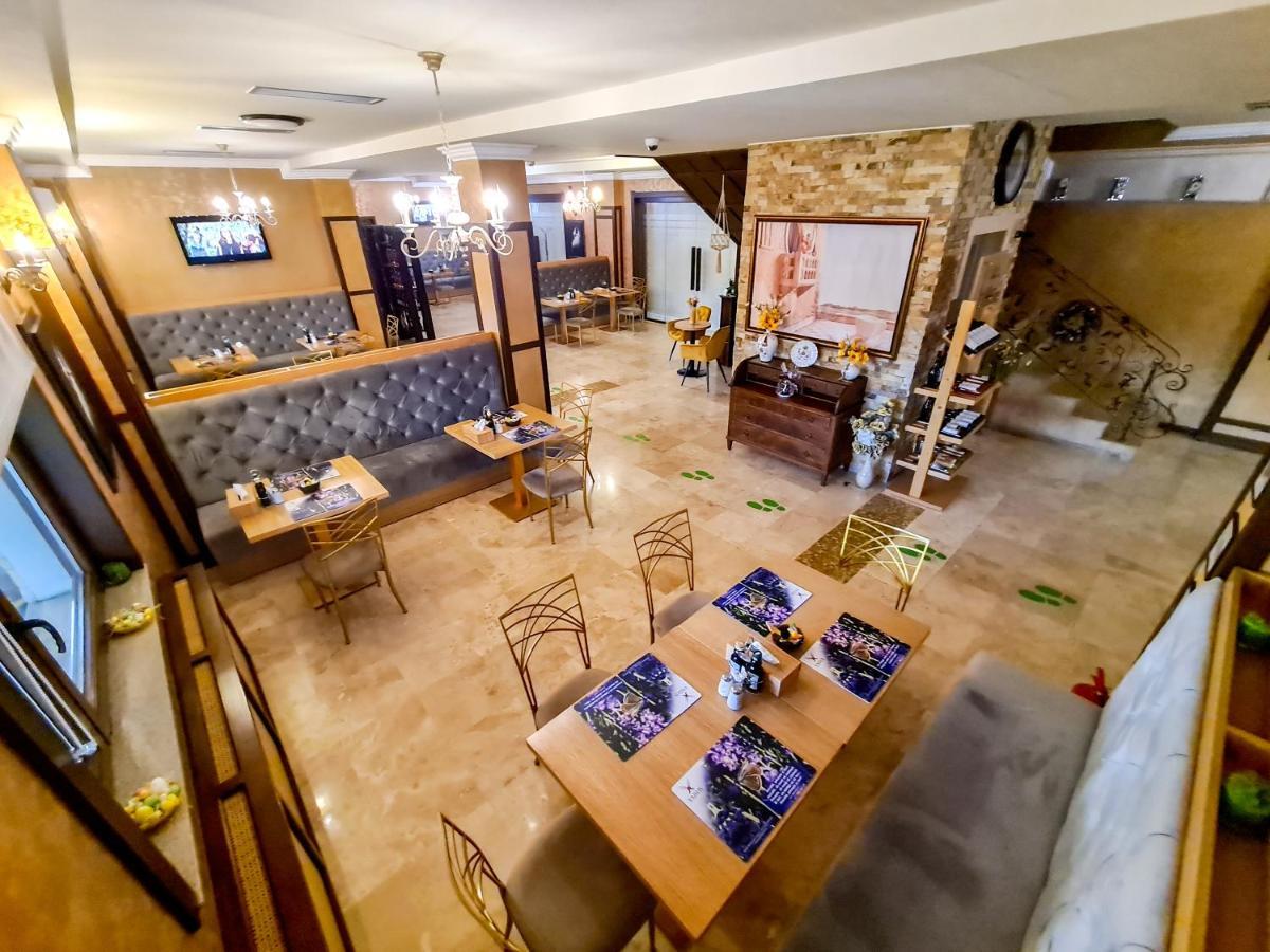 Hotel Yarus Plus Ploieşti Extérieur photo