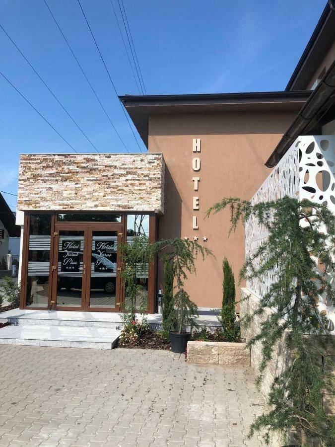 Hotel Yarus Plus Ploieşti Extérieur photo